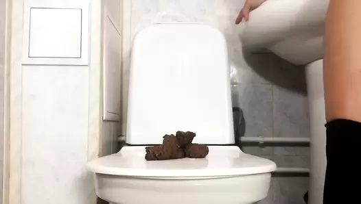 ElenaToilet - Load My Monster Shit