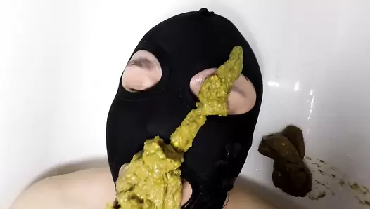Scatdesire - HUGE Scat in Mouth