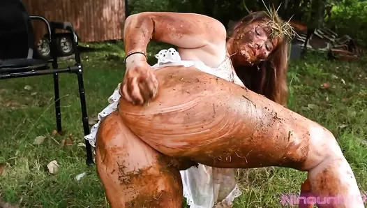 Ninounini - TOILET FEMDOM: I dominate you outdoors by making you eat my shit and much more! (PUBLIC / SCAT / URO / TOILET SLAVE / GRASS / ANAL / ATP / ATM)
