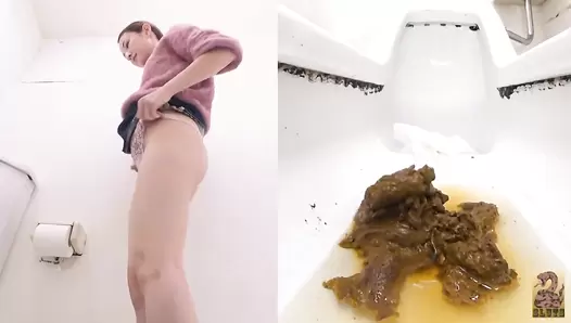 SR092 02 Women spreading their assholes while pooping on toilet. Multiple viewing angles and stinky farts. VOL. 5