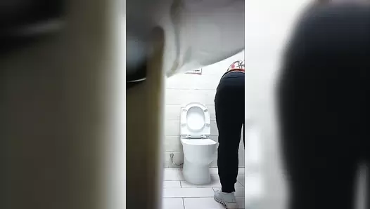 Gas Station Toilet 2022 (8k-120k)