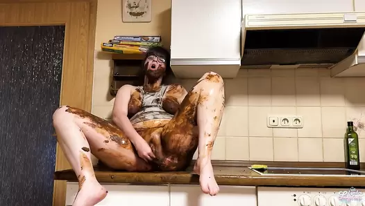 LyndraLynn - Kitchen mess - first time my own shit in my mouth, Amateur Collection, LyndraLynn - Kitchen mess - first time my own shit in my mouth, Amateur Collection,
