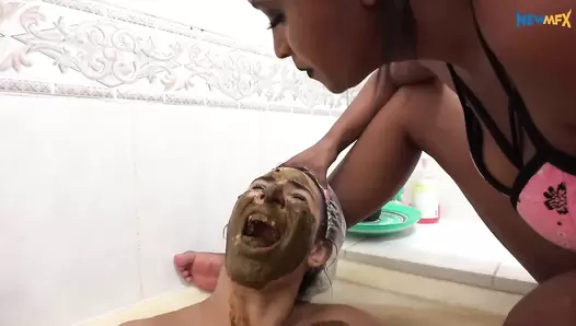 Bath of shit - Isa Blue, Saori Kido (Bath of scat)