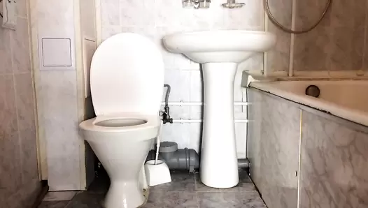 ElenaToilet - ADELINA FRAU - LIVE TOILET