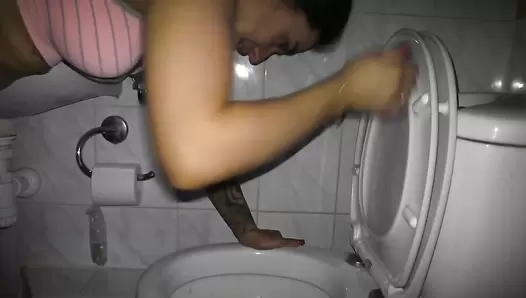 HotDirtyIvone - Vomit fountain, Amateur Collection, 