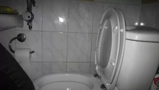 HotDirtyIvone - Vomit fountain