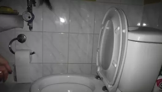 HotDirtyIvone - Vomit fountain