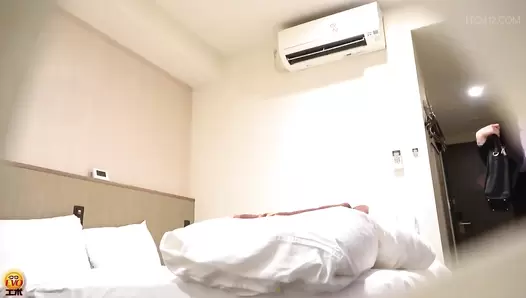 EE-727 06 Hidden camera at the business hotel: Office ladies shit during business trip