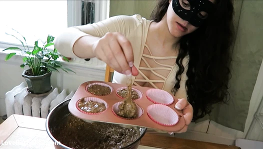 LoveRachelle2 - Baking Banana BUTT Muffins!