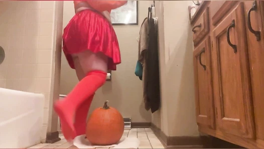 CountessXxxtina - Jinkies: The Wicked Countess Makes A Shit-O-Lantern