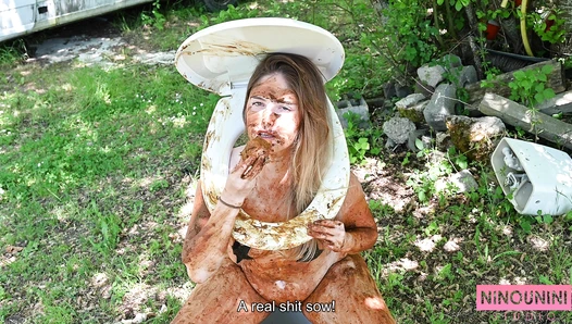 Ninounini - REAL HUMAN PUBLIC TOILET EATS SHIT (ENG SUBS)