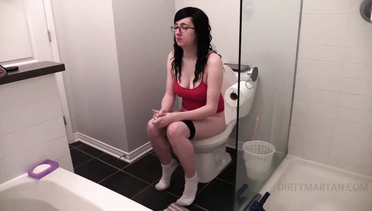 DirtyMaryan - Morning turd sniffing toilet paper and my asshole is burning