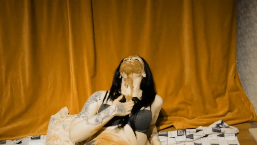 DirtyBetty - Animal magnetism girl in shit! WHAT?