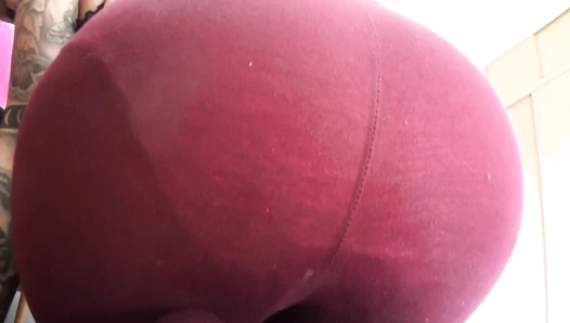 HotDirtyIvone - AN Lick my red hole