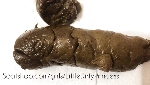 LittleDirtyPrincess - Returning to poop again and again