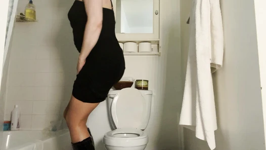 DirtyDaisy - Distinguished whore’s diarrhea accident