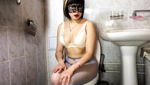 ElenaToilet - Eat My Stiff Poo