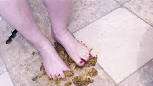 CosmicGirl - POOPY FEET FUN