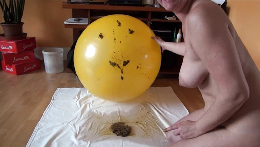 dirtyscatgirl - gym ball and SCAT show