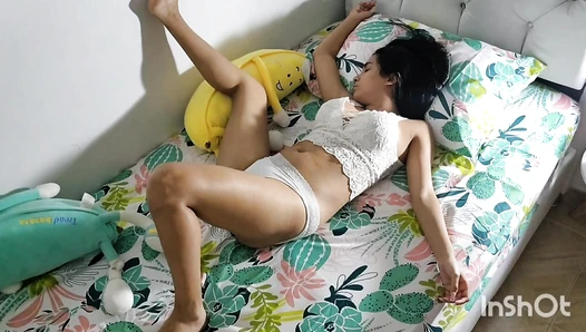 lauracoliin - sleep with me and my farts