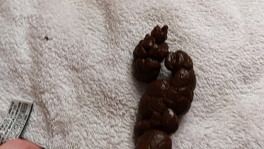 PooGirlSofia - Mom’s Stinky Poo