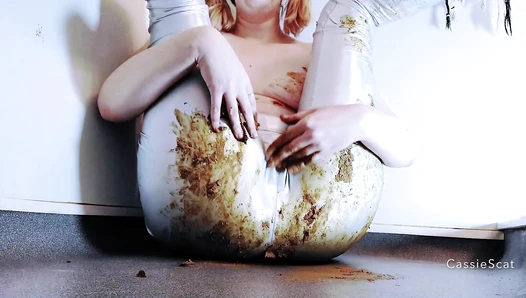 CassieScat - Shiny Disco Leggings Get Filled+Smeared by Cassie