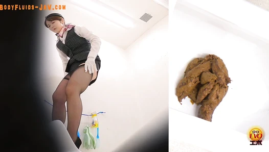 DLEE-815 Hidden camera footage of a beautiful bus guide taking extremely thick poops