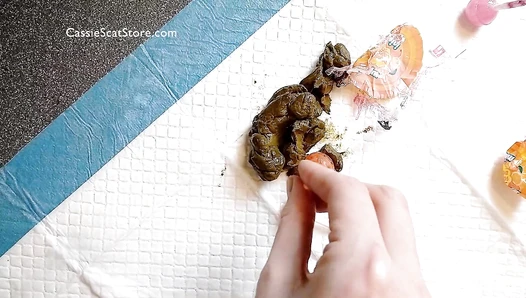 CassieScat - Constipated Goth Girl Poop Pop Instructions