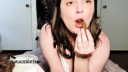 Layla Lee - Training to Eat Scat pt.1