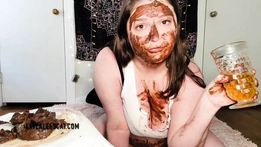 Layla Lee - Training to Eat Scat pt.1