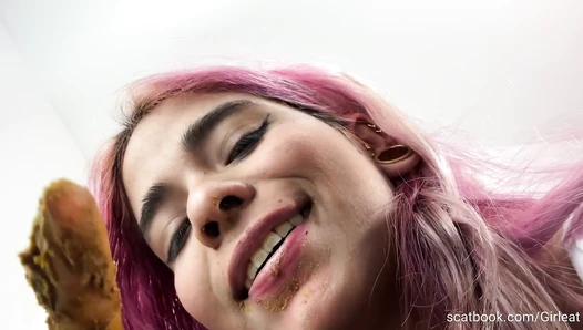 Sirena Rozhevy - Lots of shitting play in pussy