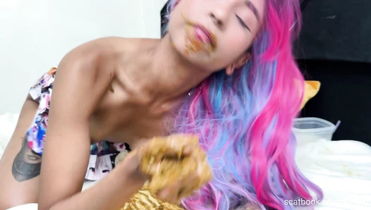 Sirena Rozhevy - The delicious pee enema made me do a lot of shit