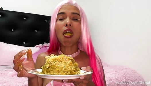 Sirena Rozhevy - Fun with Cake and Shit with Girleat