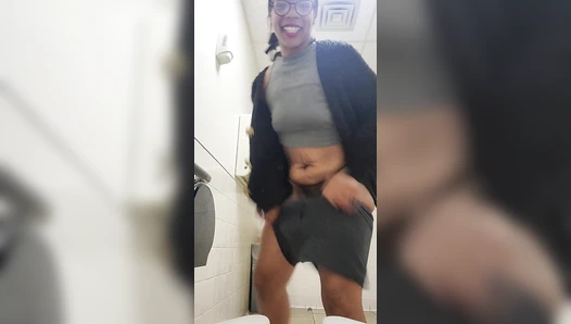 DaddyUni21 - Uni”Ella Public bathroom solo play