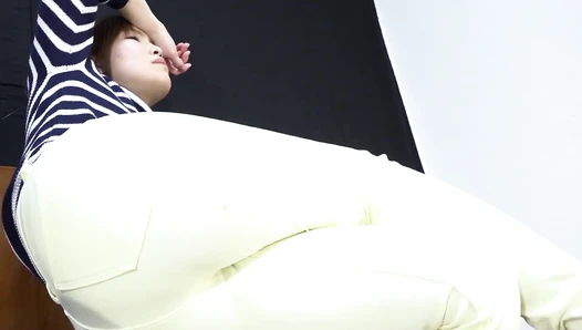 JP Fetish Merchant - Momoyo Big Smell