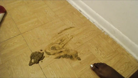 MissSunshine - Pooing on the Floor