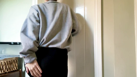 Naughtygirl1993 - Locked out of the bathroom
