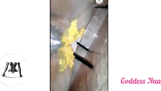 GoddessNaa - Goddess Naa : Random Poop