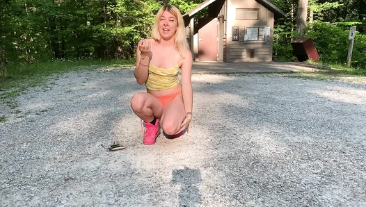 Kazer - Kazer Talks Food and Shits in Tent!