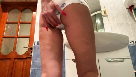 thefartbabes - Constipated Bulge In Panties