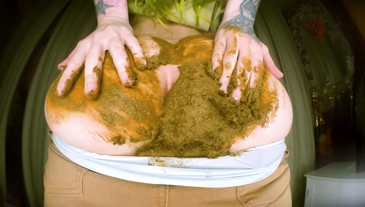DirtyBetty - Dat ass and strange desires!