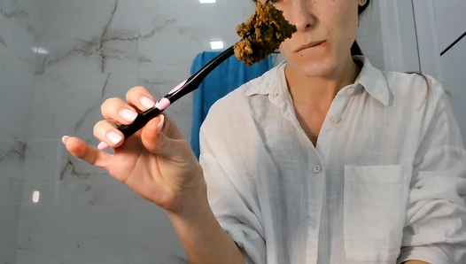 OksiLove - let’s brush my teeth with poop paste