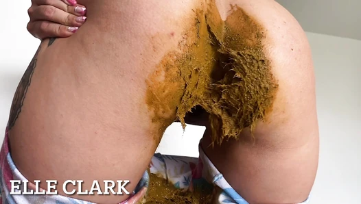 ElleClarkScatQueen - BIG DIARRHEA IN MY PANTS