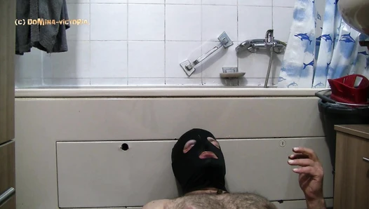 Domina-Victoria - Shitting slaves in the mouth