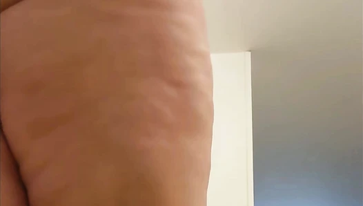 SSBBW Queen Siya - (DIRECT FEED 12) Fill his mouth