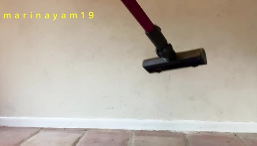 Marinayam19 - Vacuuming and shitting