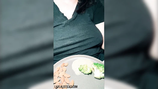 Layla Lee - Snacks and Shit with Layla