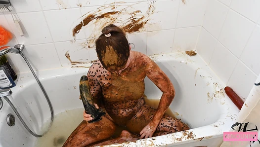 Ninounini - DROWNING IN A SHITTY BATH