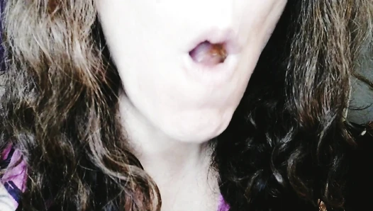 Xiomara Fox Fetish Queen - Watche me eat and shit