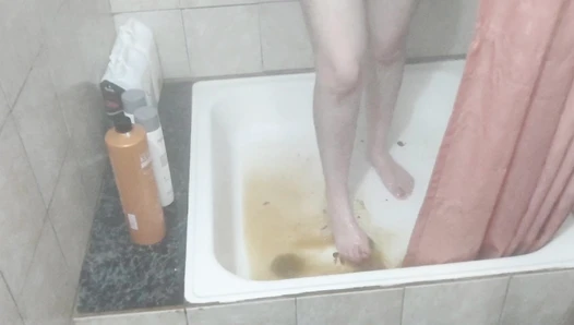 RavenHearth666 - Stepping and squashing poop with my feet